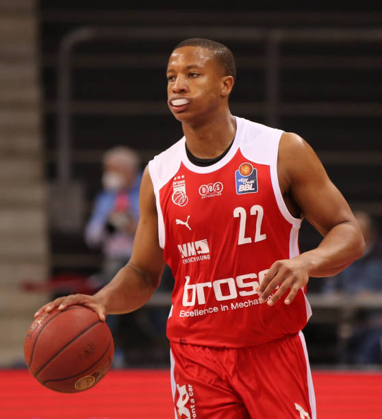 同时通过A 同时通过A