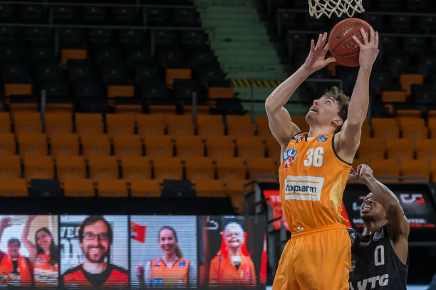 世界足坛100大球星：亚马尔居首！力压大巴黎双星，姆巴佩第5