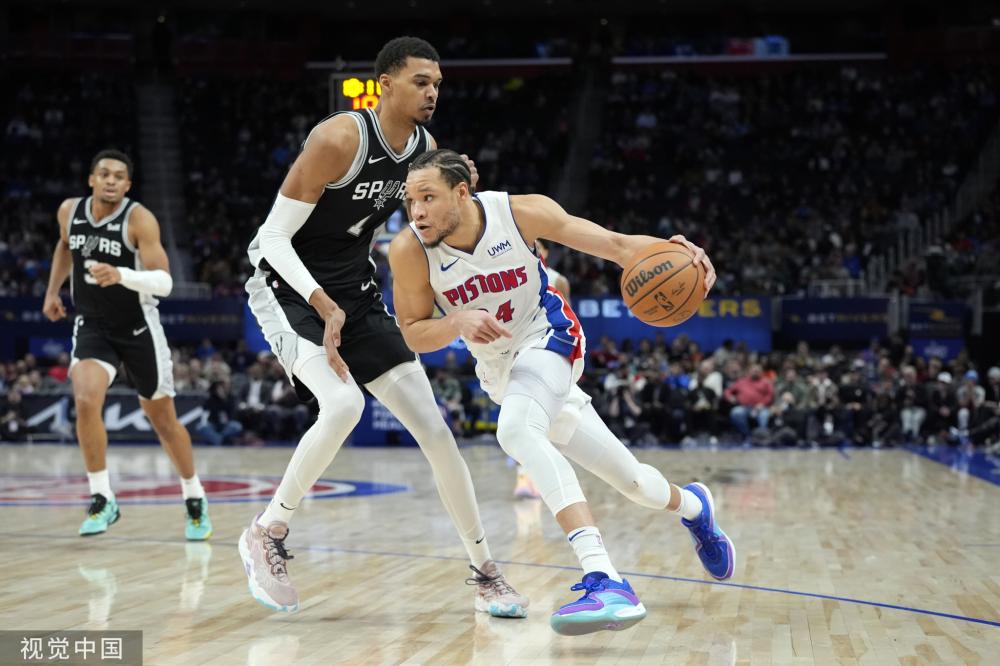 08年小牛7换1得到基德，那时送走的球员发展如何？一人躺着赚钱.