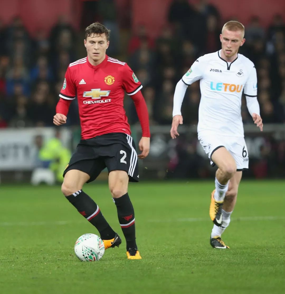 《解限机》短评：左右摇摆的四不像